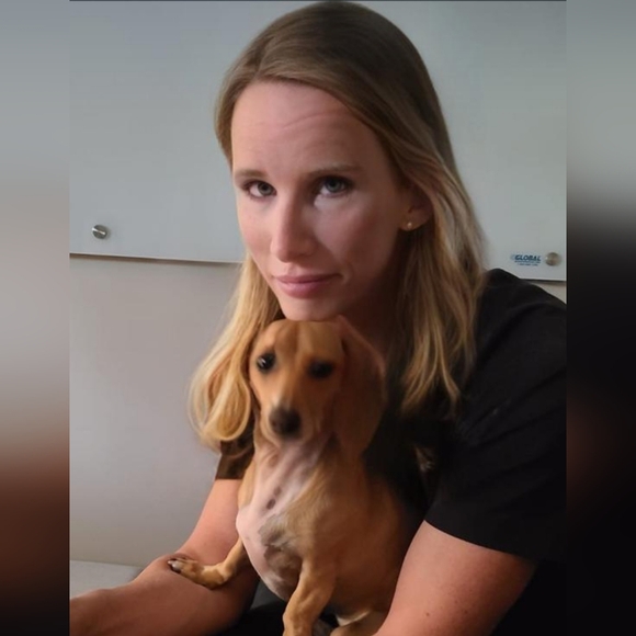 Meet your Posher, Sandy - Picture 1 of 1